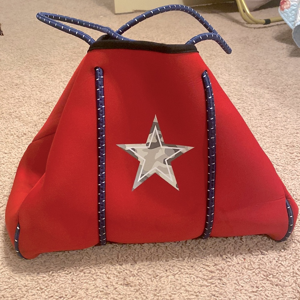 Good condition red tote!